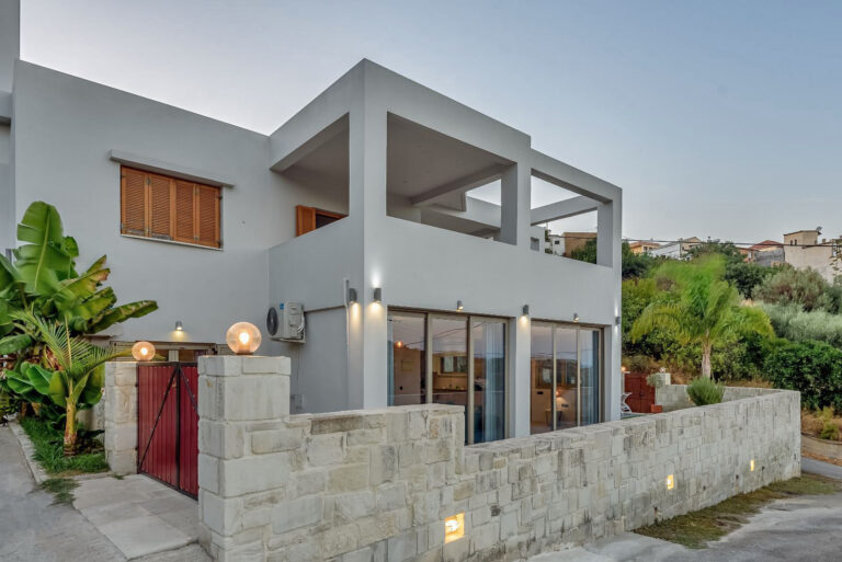 0v-611_Two-Villas-for-sale-in-Stalos-Chania-1