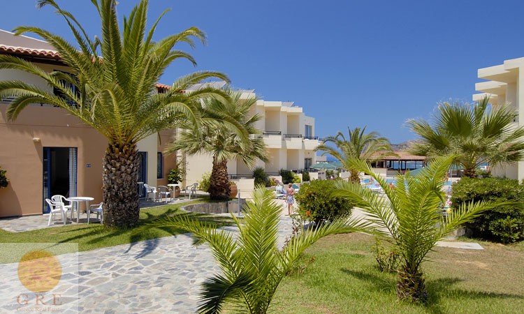 מלון-למכירה-בכרתים-1