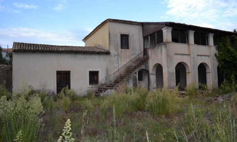 cfb55c50-0e32-4f3f-b718-61ddab9a3984