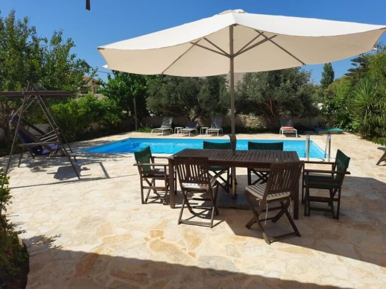 villa-for-sale-in-tavronitis-chania-ch183IMG-20221206-WA0000-1