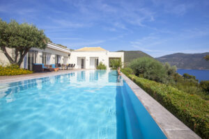 villa-aurora-lefkada-lefkas-afteli-infinity-pool-girl-sea-view