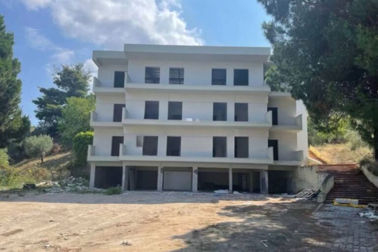 Hotel-Skeleton-Halkidiki-01-1